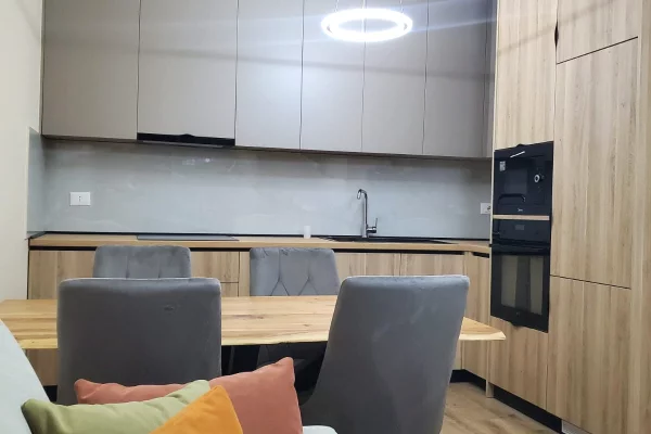 Shtepi me qera Apartament ne Tirane, 1+1, Mobilimi E mobiluar, Pagesa 900  Euro.