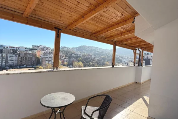 Shtepi me qera Apartament ne Tirane, 2+1, Mobilimi E mobiluar, Pagesa 800  Euro.