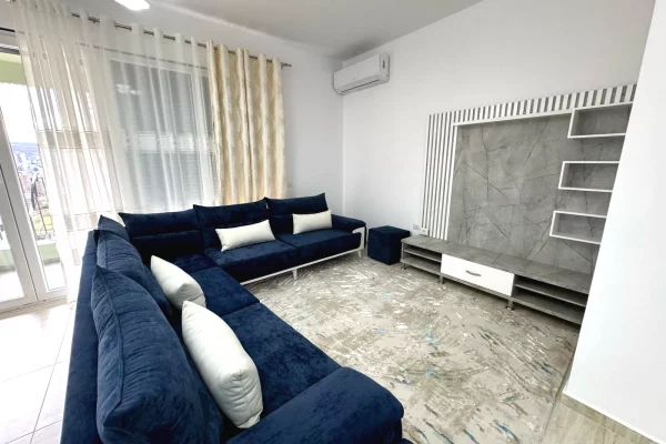 Shtepi me qera 2+1 ne Tirane - 599 Euro