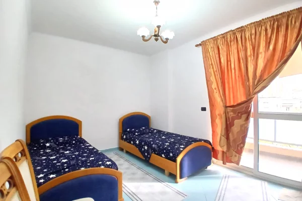 Shtepi me qera Apartament ne Tirane, 3+1, Mobilimi E mobiluar, Pagesa 75,000  Leke.