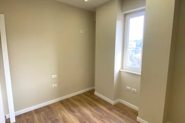 Shtepi me qera Apartament ne Tirane, 2+1, Mobilimi E mobiluar, Pagesa 750  Euro.