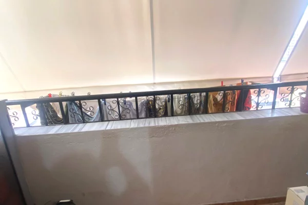 Shtepi ne shitje Apartament ne Tirane, 2+1, Mobilimi E mobiluar, Pagesa 224,999  Euro.