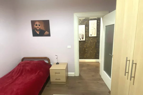 Shtepi ne shitje Apartament ne Tirane, 2+1, Mobilimi E mobiluar, Pagesa 224,999  Euro.