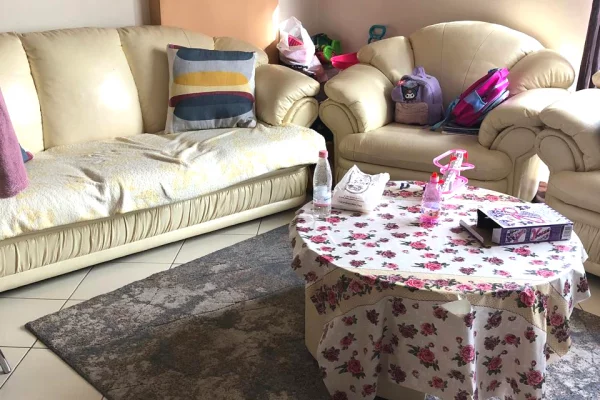 Jepet 2+1 mobiluar ashensor ne 50000 lek