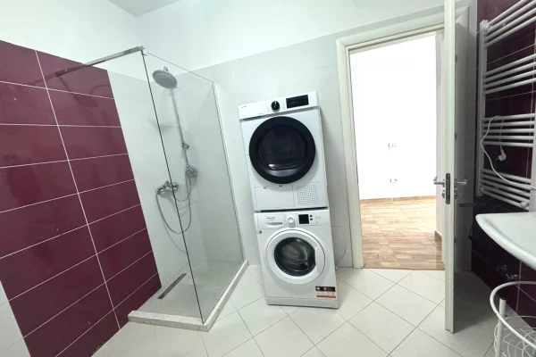 Shtepi me qera Apartament ne Tirane, 3+1, Mobilimi E mobiluar, Pagesa 550  Euro.