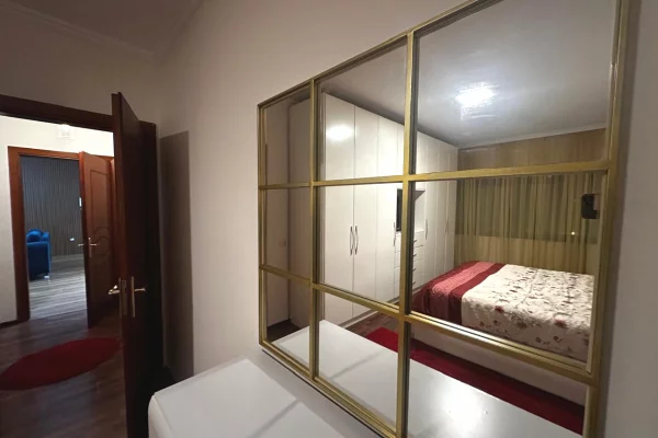 Shtepi me qera Apartament ne Tirane, 2+1, Mobilimi E mobiluar, Pagesa 799  Euro.