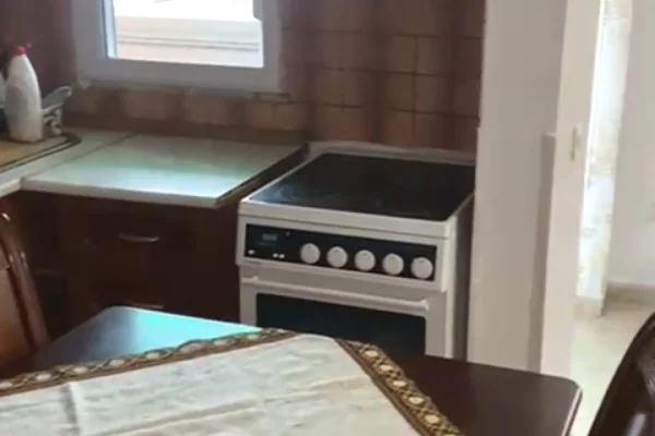 Shtepi me qera Apartament ne Tirane, 2+1, Mobilimi E mobiluar, Pagesa 45,000  Leke.