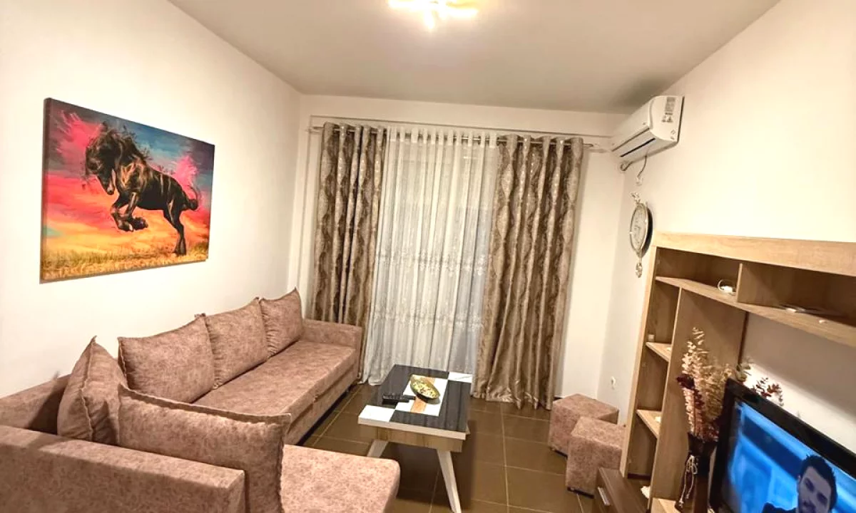 Shtepi me qera Apartament ne Tirane, 2+1, Mobilimi E mobiluar, Pagesa 648  Euro.
