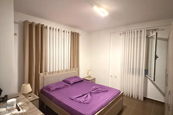 Shtepi me qera Apartament ne Tirane, 2+1, Mobilimi E mobiluar, Pagesa 648  Euro.