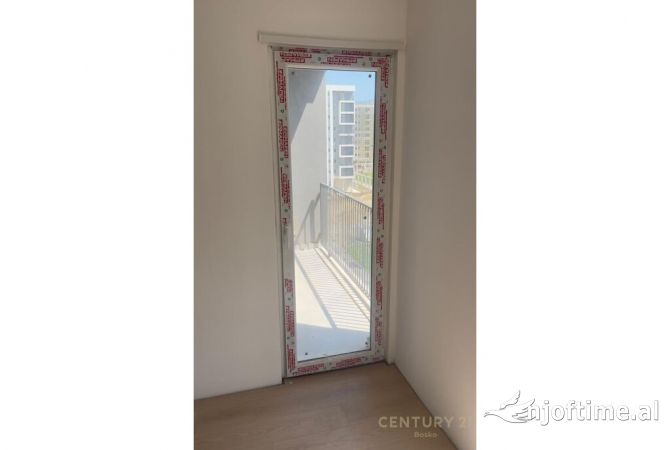 Shtepi ne shitje Apartament ne Tirane, 1+1, Mobilimi Bosh, pa mobiluar, Pagesa 65,000  Euro.