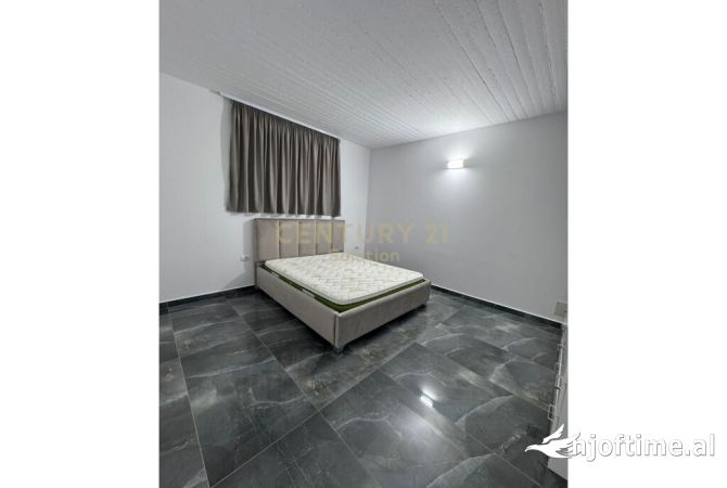 Shtepi me qera Apartament ne Tirane, 1+1, Mobilimi E mobiluar, Pagesa 400  Euro.