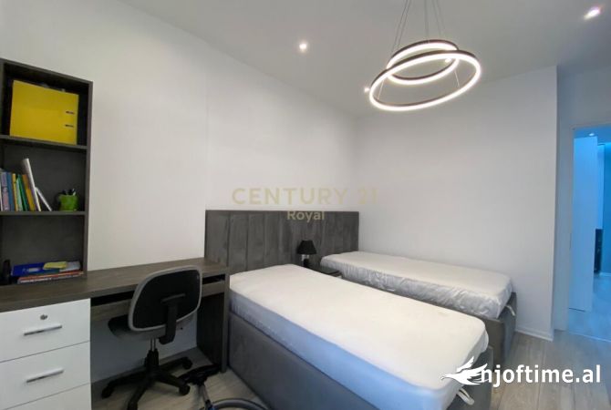 Shtepi ne shitje Apartament ne Tirane, 2+1, Mobilimi E mobiluar, Pagesa 187,000  Euro.