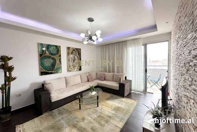 Shtepi me qera 2+1 ne Tirane - 650 Euro