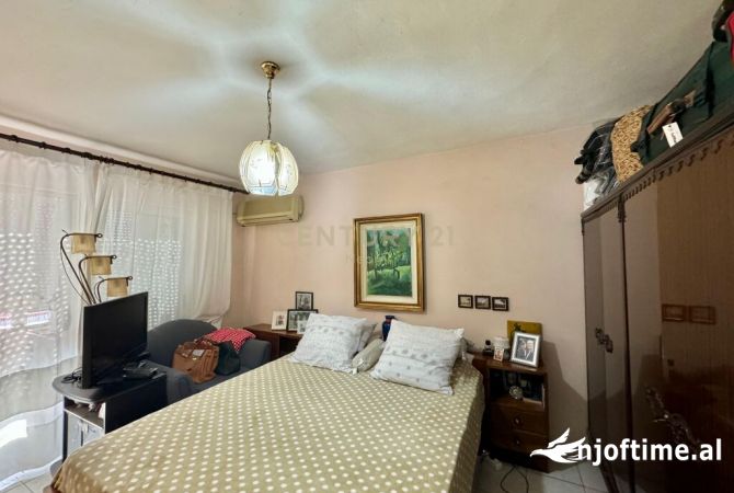 Shtepi ne shitje 1+1 ne Tirane - 75,000 Euro