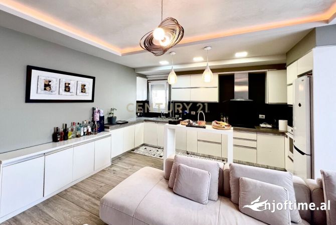 Shtepi ne shitje 2+1 ne Tirane - 220,000 Euro