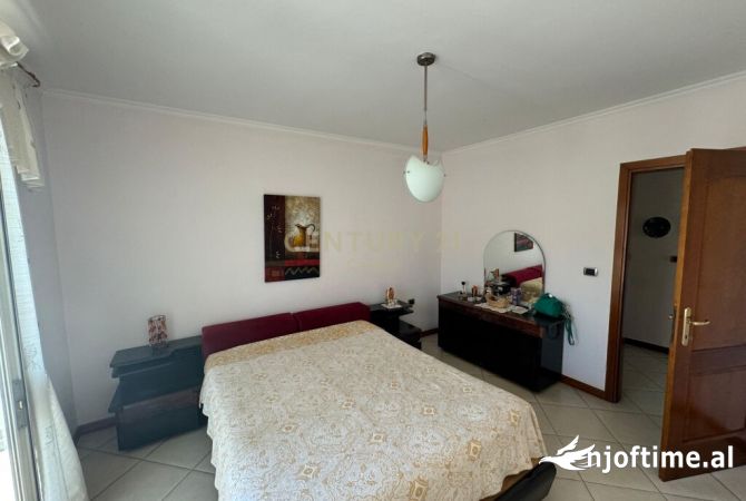 Shtepi ne shitje 3+1 ne Tirane - 330,000 Euro