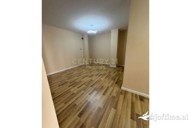 Shtepi ne shitje 2+1 ne Tirane - 125,000 Euro