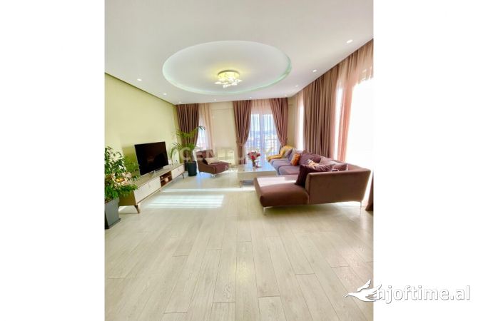 Shtepi me qera 3+1 ne Tirane - 1,300 Euro