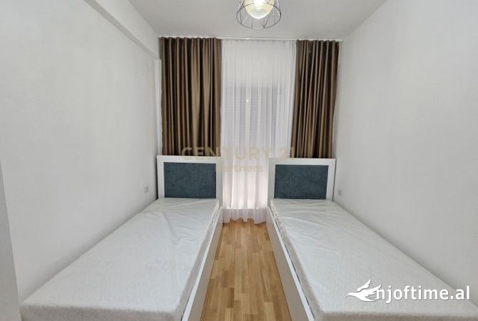 Shtepi me qera 2+1 ne Tirane - 950 Euro
