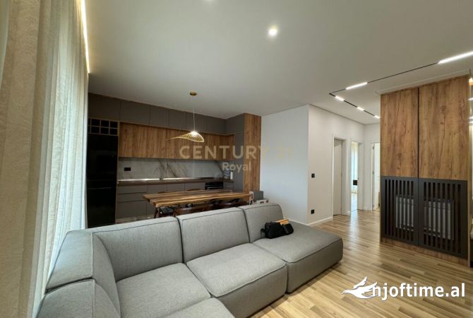Shtepi me qera 2+1 ne Tirane - 1,400 Euro