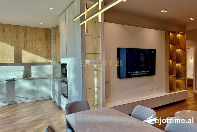 Shtepi me qera 2+1 ne Tirane - 1,800 Euro