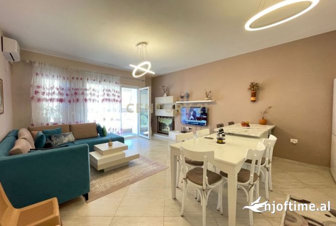 Shtepi me qera 2+1 ne Tirane - 900 Euro