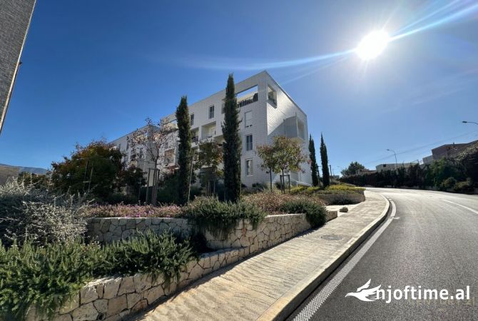 Shtepi me qera 2+1 ne Tirane - 1,200 Euro