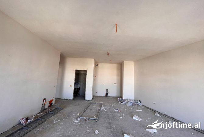 Shtepi ne shitje Apartament ne Tirane, 1+1, Mobilimi Bosh, pa mobiluar, Pagesa 136,387  Euro.