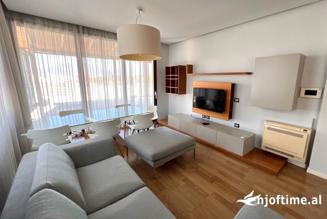 Shtepi me qera 3+1 ne Tirane - 1,300 Euro