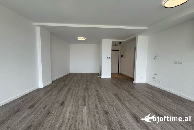 Shtepi me qera 2+1 ne Tirane - 1,300 Euro