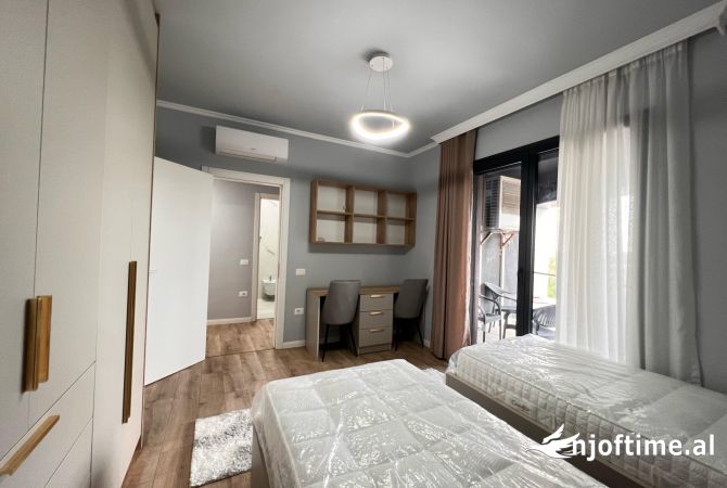 Shtepi me qera 2+1 ne Tirane - 1,500 Euro