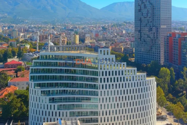 Business Property for Rent 3+1 in Tirana - 17,500 Euro
