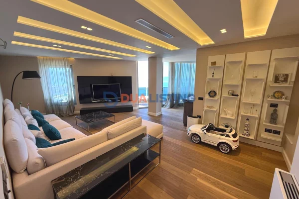 Shtepi ne shitje 2+1 ne Vlore - 580,000 Euro