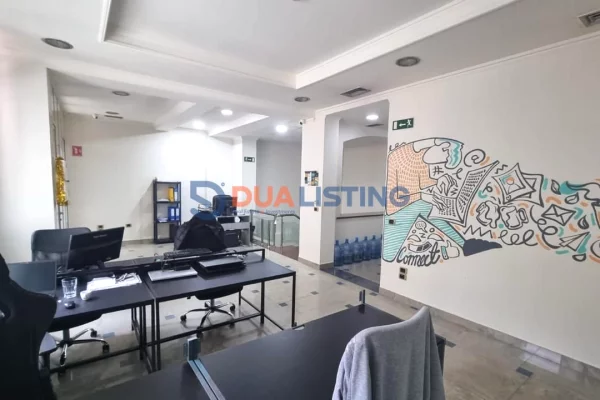 Ambient biznesi ne shitje 3+1 ne Tirane - 1,500,000 Euro