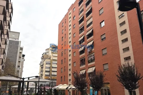 Ambient biznesi me qera 3+1 ne Tirane - 10,850 Euro