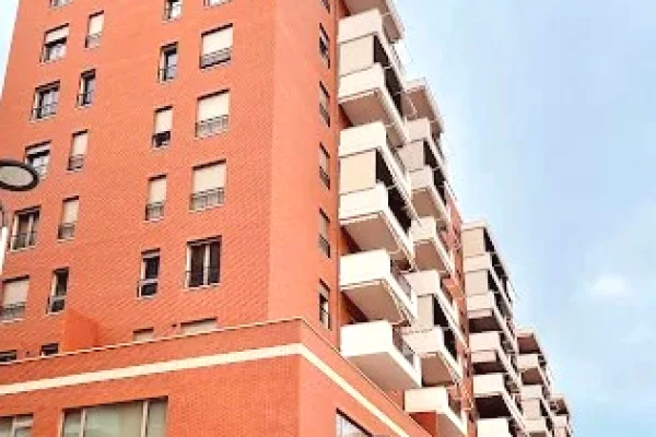 Ambient biznesi me qera 3+1 ne Tirane - 10,850 Euro