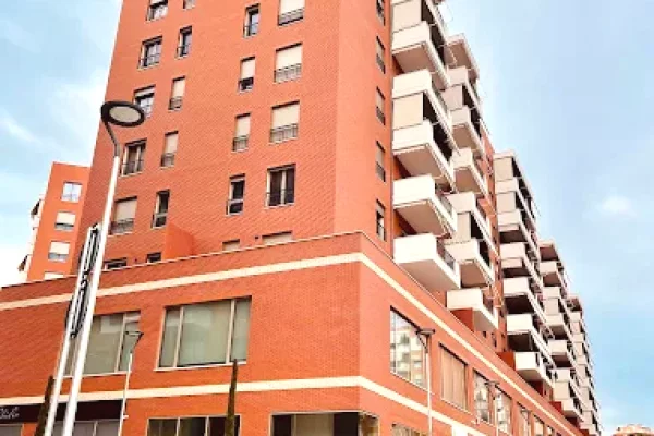 Ambient biznesi me qera 3+1 ne Tirane - 16,500 Euro