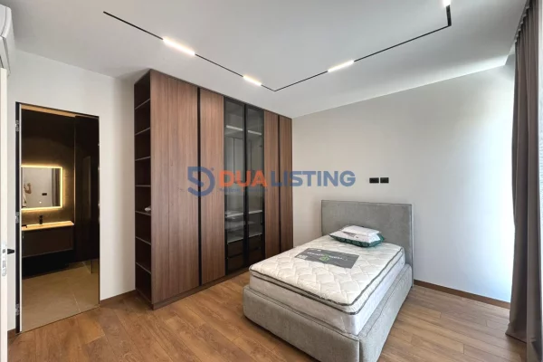Shtepi me qera 4+1 ne Tirane - 5,000 Euro