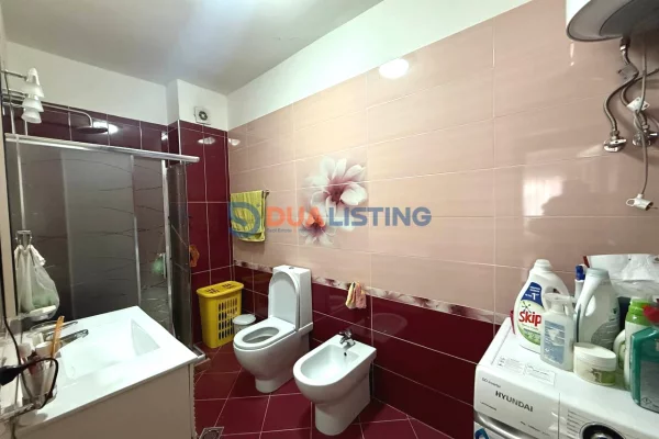 Shtepi ne shitje Apartament ne Tirane, 2+1, Mobilimi E mobiluar, Pagesa 155,000  Euro.