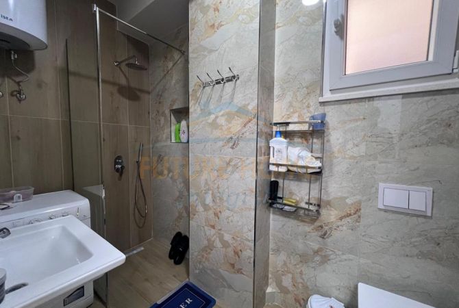 Shtepi ne shitje Apartament ne Tirane, 1+1, Mobilimi E mobiluar, Pagesa 135,000  Euro.