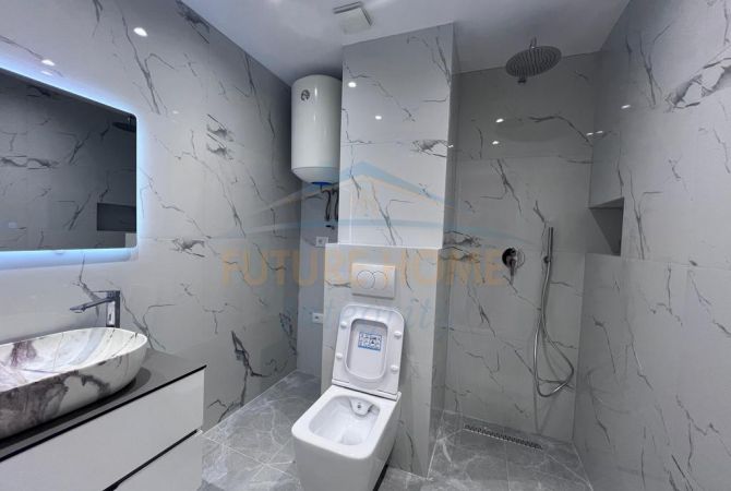 Shtepi ne shitje Apartament ne Tirane, 2+1, Mobilimi Bosh, pa mobiluar, Pagesa 195,000  Euro.