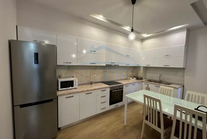 Shtepi ne shitje 2+1 ne Tirane - 240,000 Euro