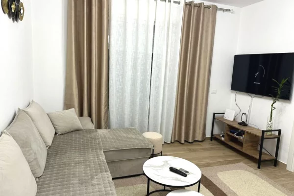 Shtepi me qera Apartament ne Tirane, 2+1, Mobilimi E mobiluar, Pagesa 400  Euro.