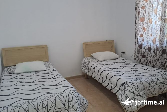 Shtepi me qera 2+1 ne Tirane - 45,000 Leke