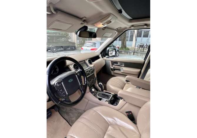 Jepet makina Land Rover Discovery 4 me qera duke filluar nga 75 Euro Dita