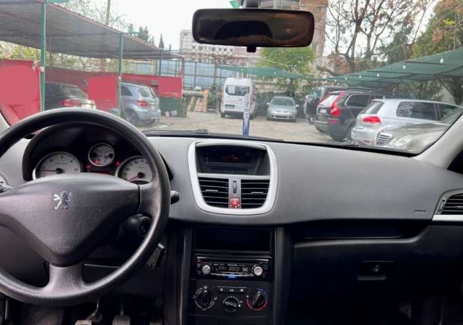 Noleggio Auto  a Tirana - 30 Euro