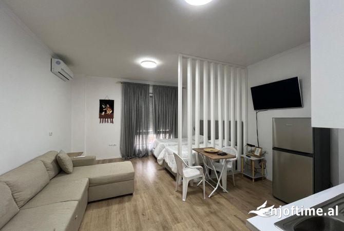 Shtepi me qera Garsoniere ne Tirane - 400 Euro
