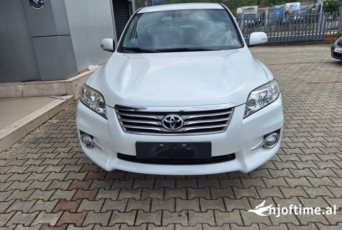 Cars for sale in Tirana, Toyota, 2010 Diesel,Kambio Automatik Payment 8,800  Euro.