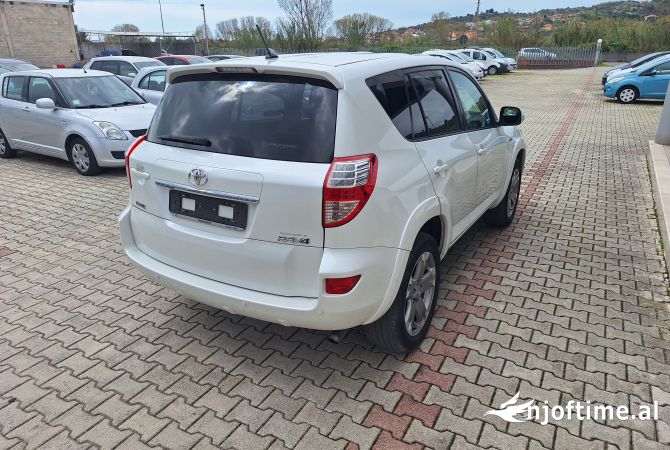 Auto in Vendita  a Tirana - 8,800 Euro