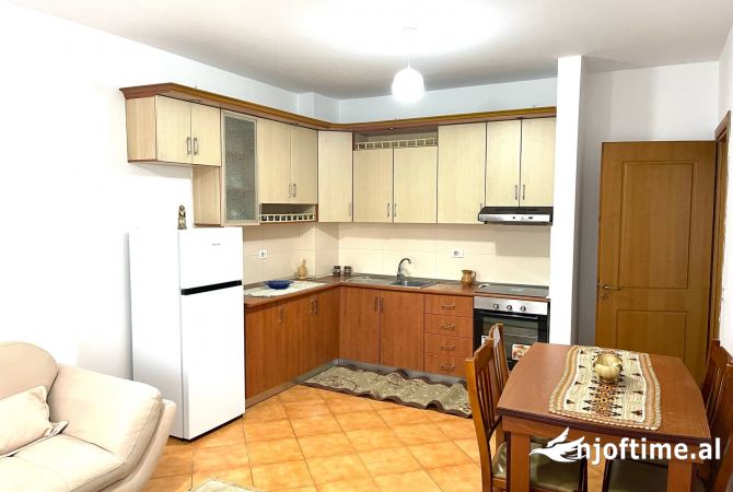 Shtepi me qera 2+1 ne Tirane - 45,000 Leke